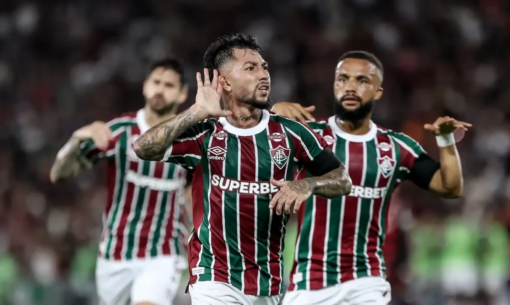 Em um clássico movimento, Fluminense derrota Flamengo no Maracanã