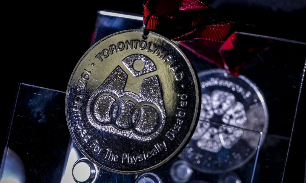 Familiares celebram legado de primeira medalha paralímpica do Brasil