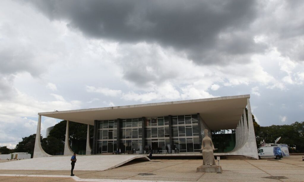 STF retoma julgamento sobre mandato-tampão para governo do Rio