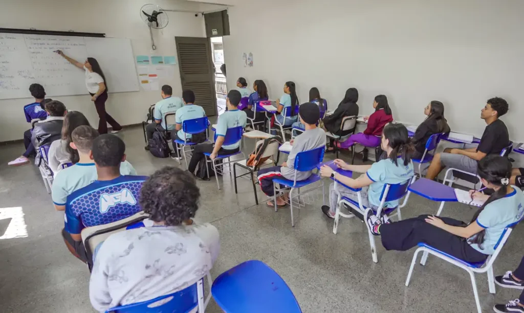 Pisa: Brasil reduz diferença para países ricos no desempenho escolar